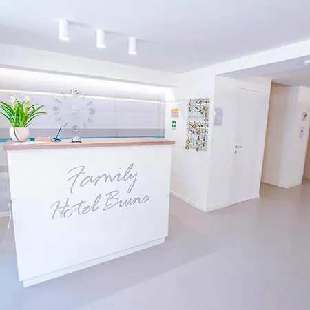 Bruna 3* Чезенатіко